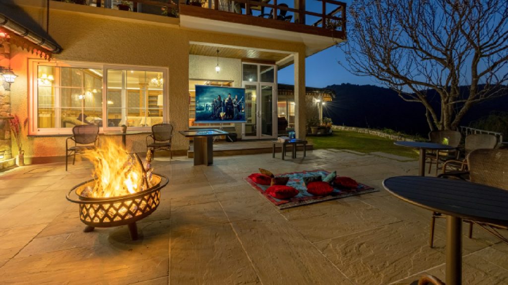 Unwind with starry evenings and an inviting bonfire, where warmth, quiet, and the hills create the perfect end to your day.