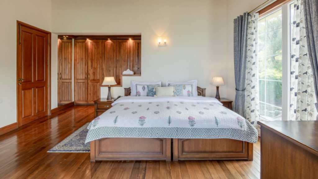 Baywood-bedroom2