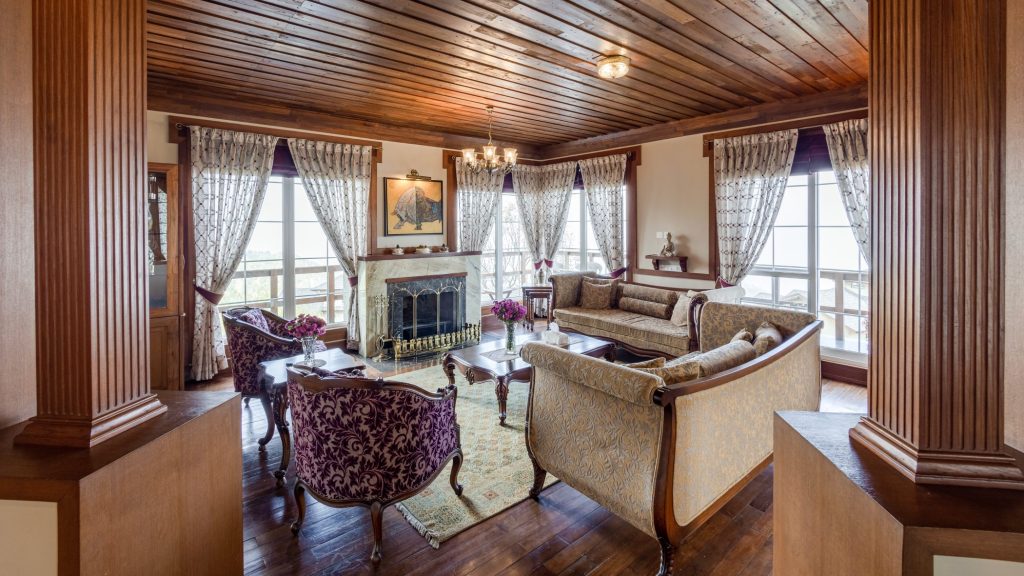 Baywood-living-room
