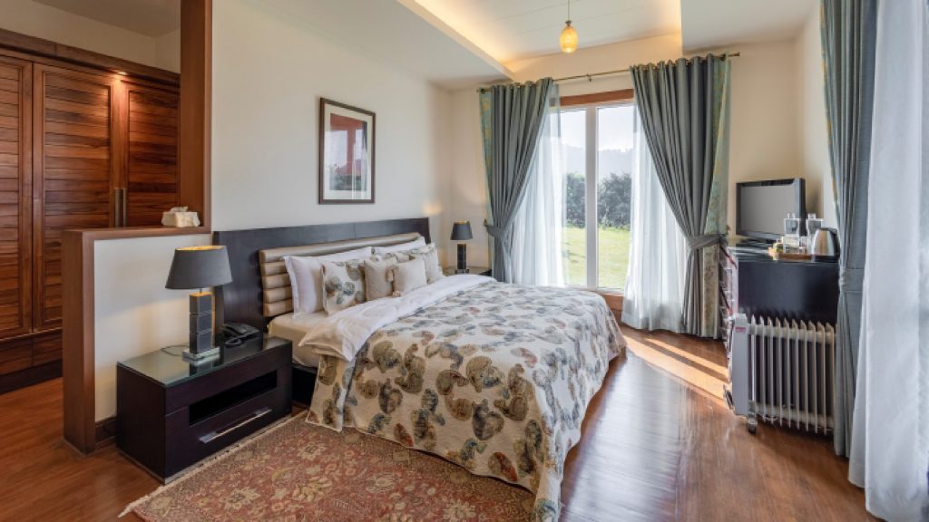 Woodrose-bedroom1