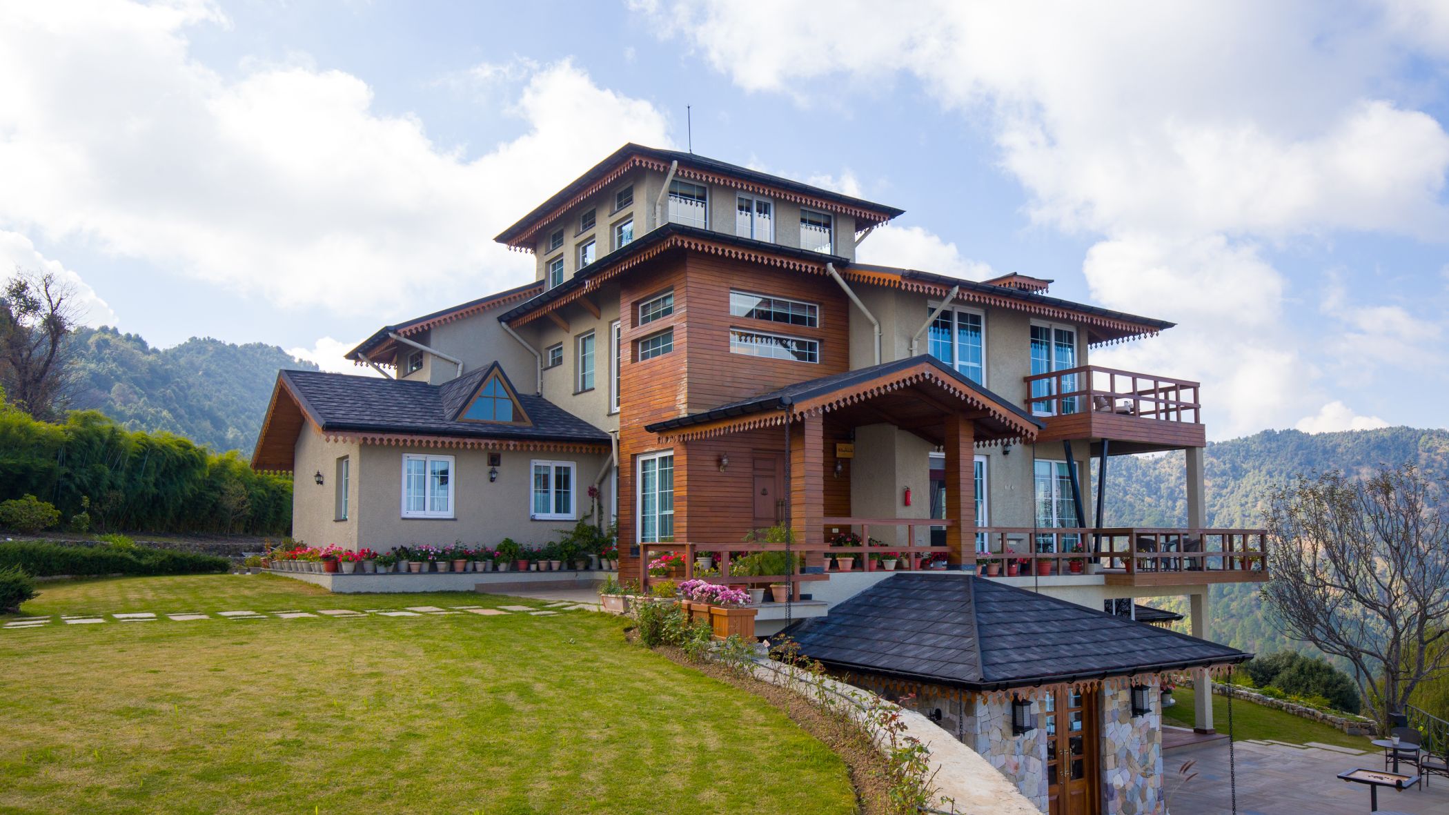 Private Villa in Kanatal