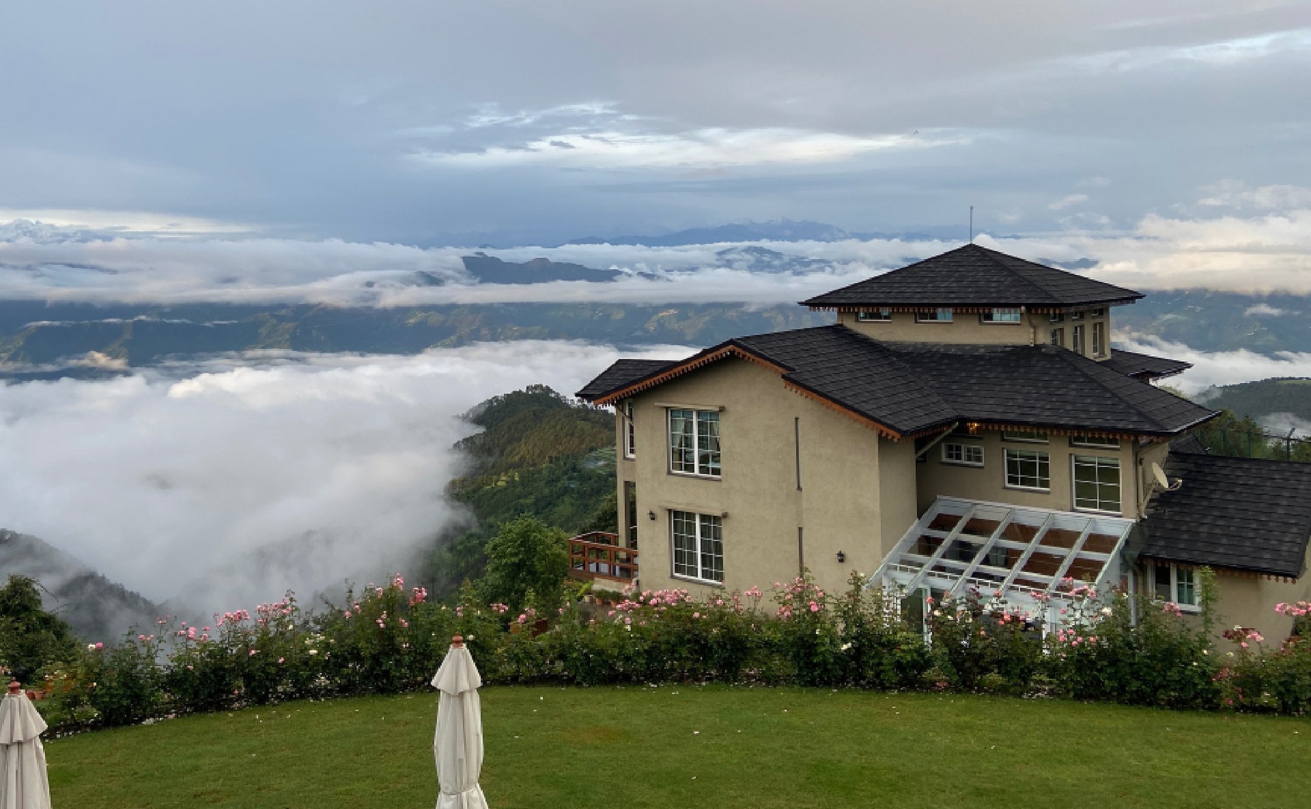 Luxury Resort Near Mussoorie
